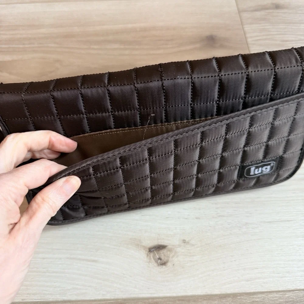 Lug Wallet Passport Quilted Zip Brown with Strap‎ Travel Card Holder NWOT